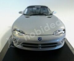 Minichamps 1:43 Dodge Viper Cabriolet 1993 – Bright Silver (430144034) | Die-cast Model Araba