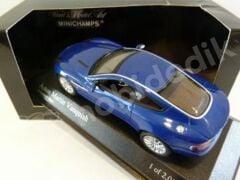 Minichamps 1:43 Aston Martin Vanquish 2002 – Aviemore Blue Metalik (400137225) | Die-cast Model Araba