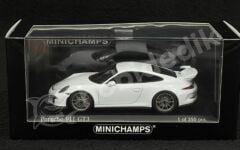 Minichamps 1:43 Porsche 911 (991) GT3 2012 – Carrara White (410062026) | Die-cast Model Araba