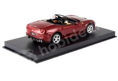 Bburago 1:43 Ferrari California T Open Top – Signature Series (36903) | Die-cast Model Araba