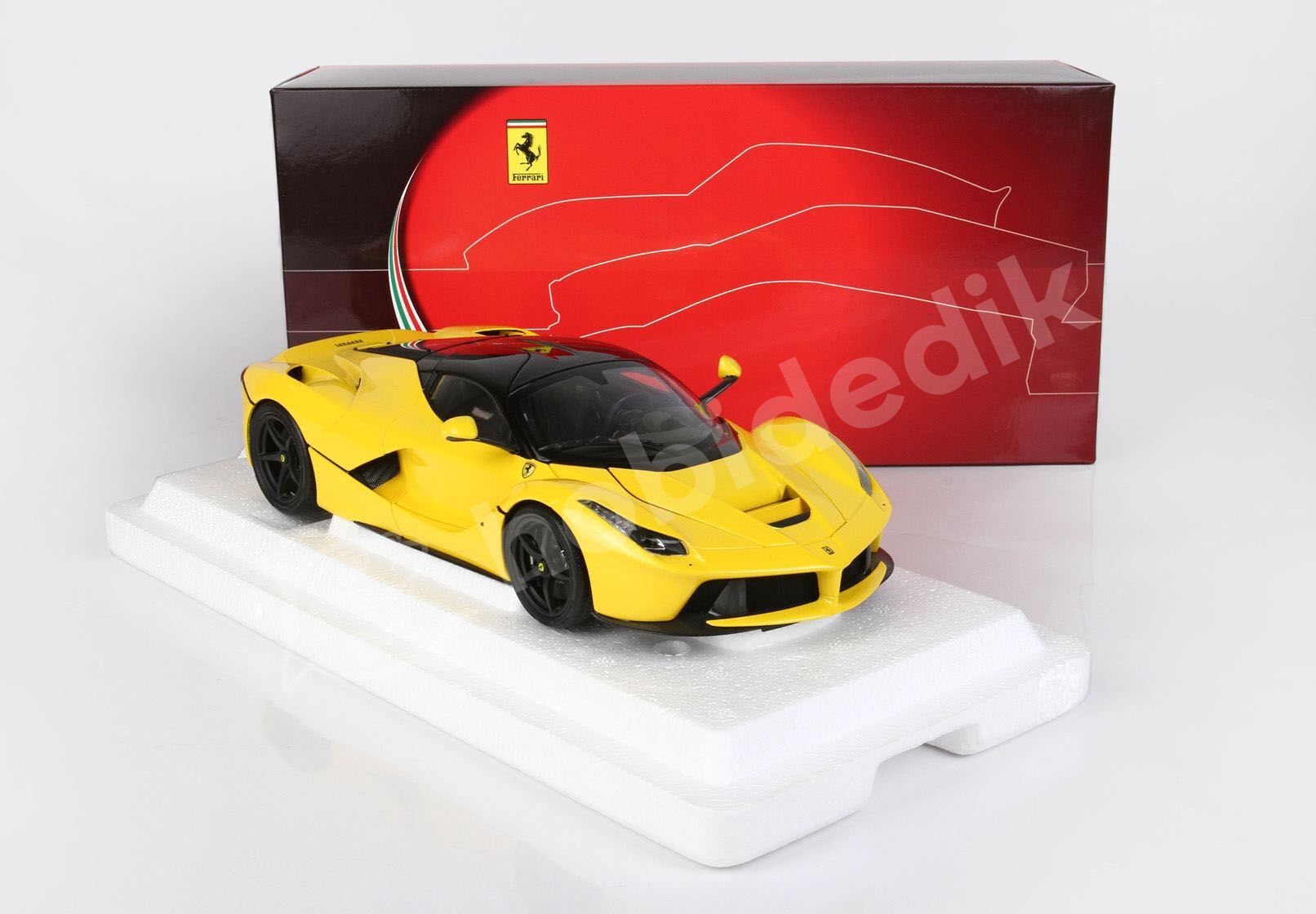 BBR 1:18 Ferrari LaFerrari – Giallo Modena, Mat Siyah Jantlar (BBR182200) | Model Araba