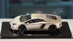Hot Wheels Elite 1:43 Lamborghini Aventador LP700-4 “The Dark Knight Rises” (BCK06) | Model Araba
