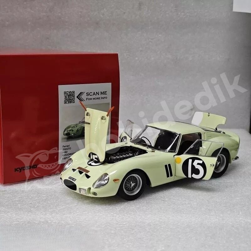 1:18 Kyosho KYO8438C0 Ferrari 250 GTO 1962 – #15