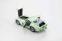 Kyosho 1:18 Ferrari 250 GTO #15 – 1962 Goodwood Tourist Trophy Winner (KYO8438C0) | Die-cast Model Araba