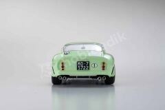 Kyosho 1:18 Ferrari 250 GTO #15 – 1962 Goodwood Tourist Trophy Winner (KYO8438C0) | Die-cast Model Araba