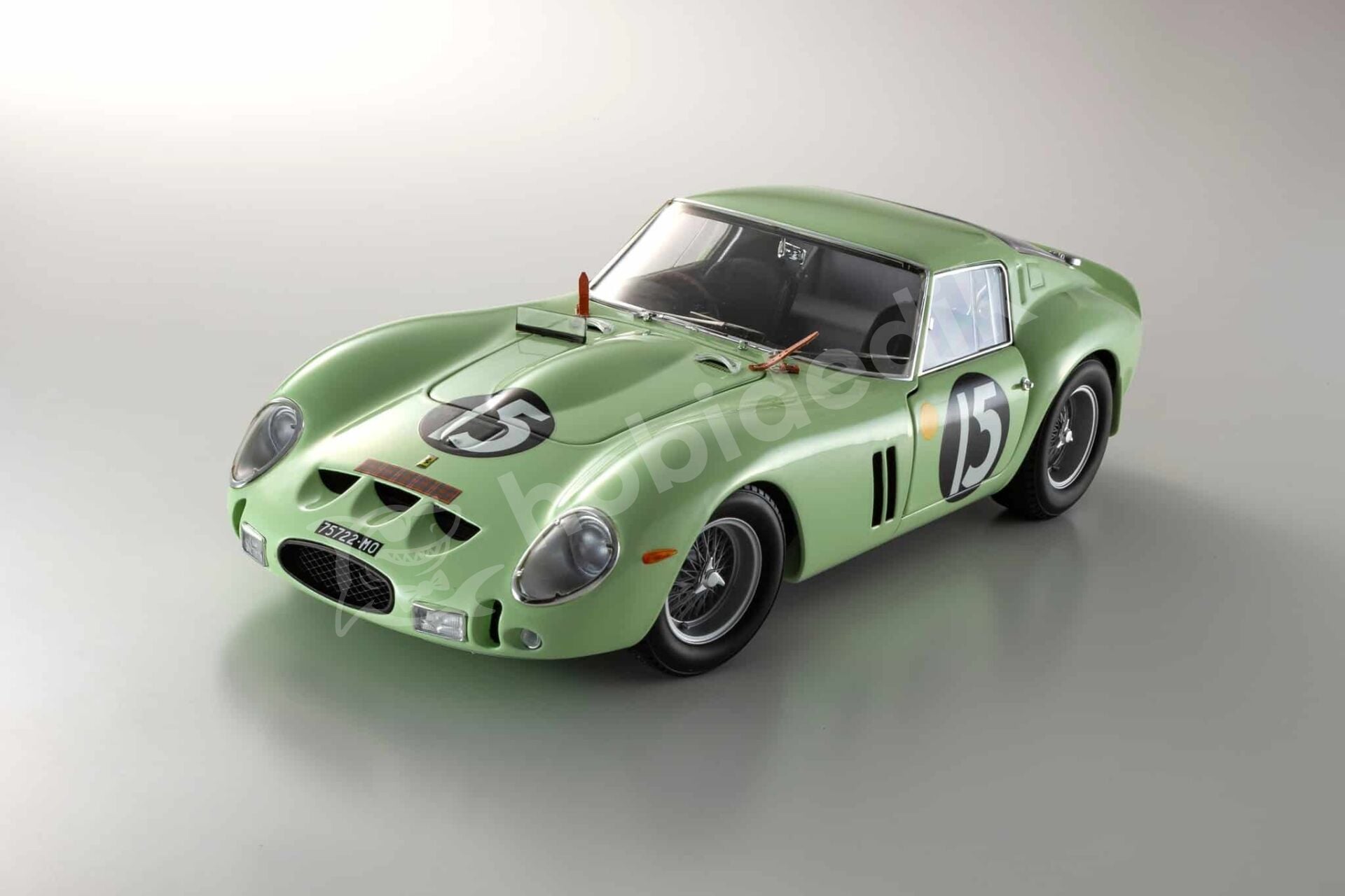 Kyosho 1:18 Ferrari 250 GTO #15 – 1962 Goodwood Tourist Trophy Winner (KYO8438C0) | Die-cast Model Araba