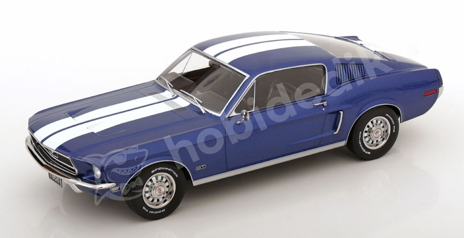 KK Scale 1:18 Ford Mustang GT Fastback 1968 – Mavi/Beyaz Çizgili (KKDC181394) | Die-cast Model Araba