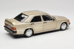 Norev 1:18 Mercedes-Benz 190E 2.3-16V 1984 – Smoke Silver (183831) | Die-cast Model Araba