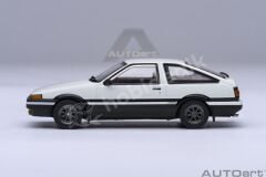 AutoArt 1:64 Toyota Sprinter Trueno AE86 “Initial D” ToFu Parts (20031) | Model Araba