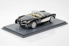 Schuco 1:43 Chevrolet Corvette C1 V8 1956 (43U00046) | Model Araba