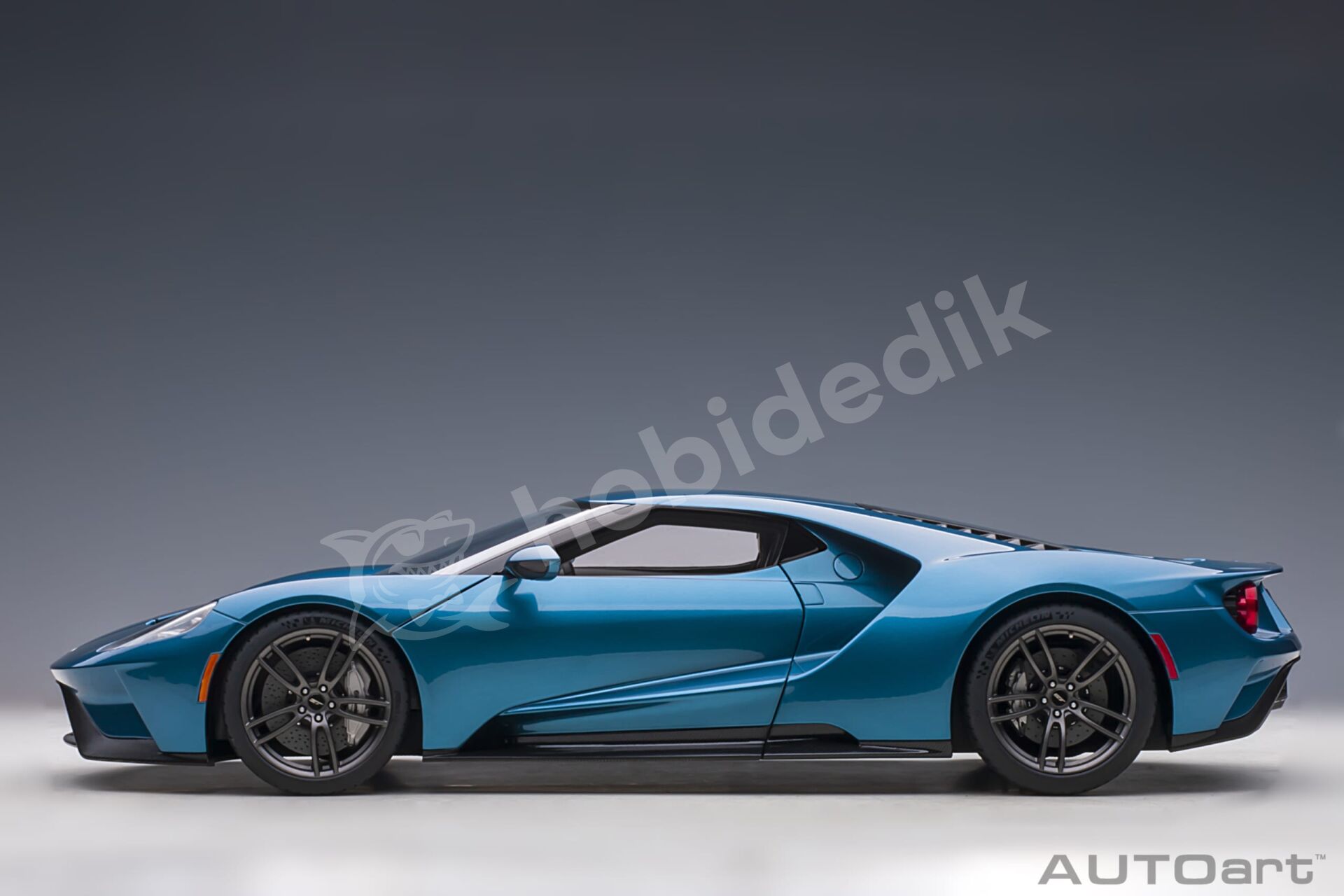 AutoArt 1:12 Ford GT 2017 Liquid Blue Metallic (12107) | Model Araba