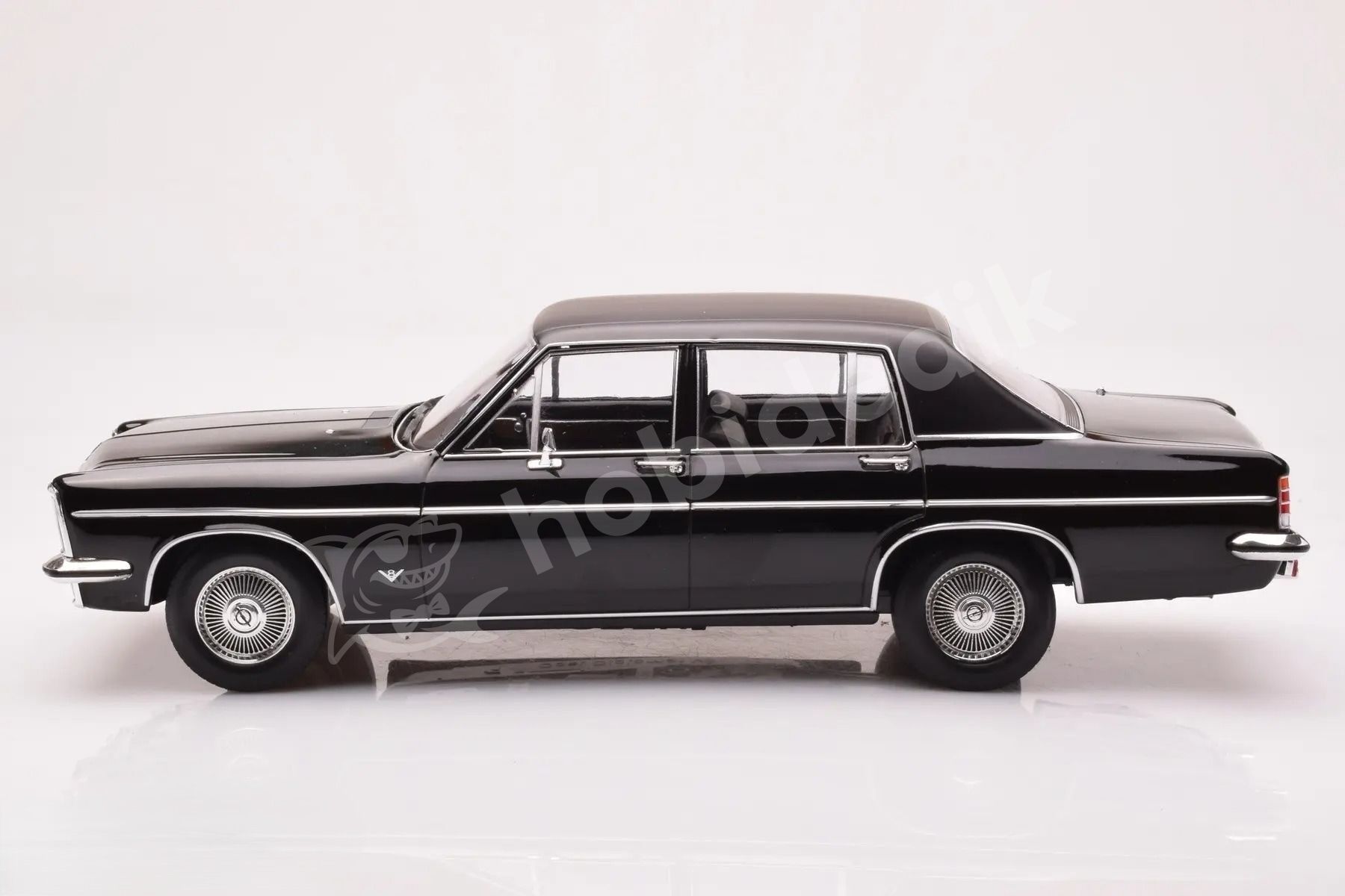 Norev 1:18 Opel Diplomat V8 1969 – Siyah (183687) | Model Araba