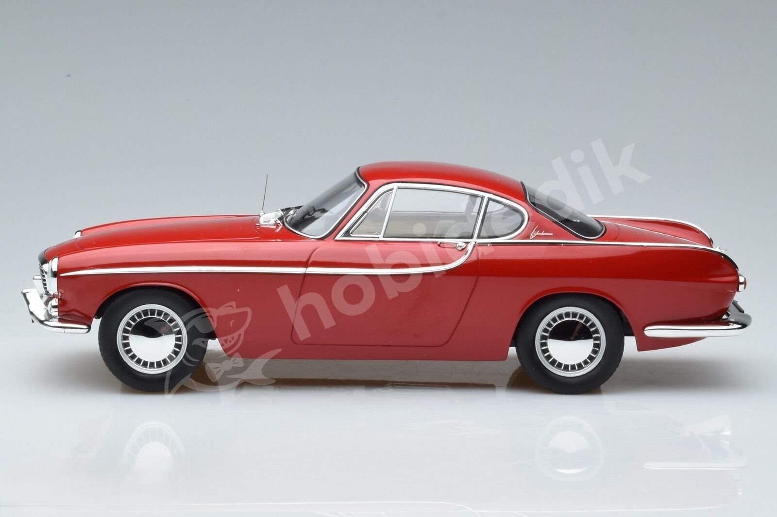 Norev 1:18 Volvo P1800 1961 Kırmızı (188700) | Model Araba