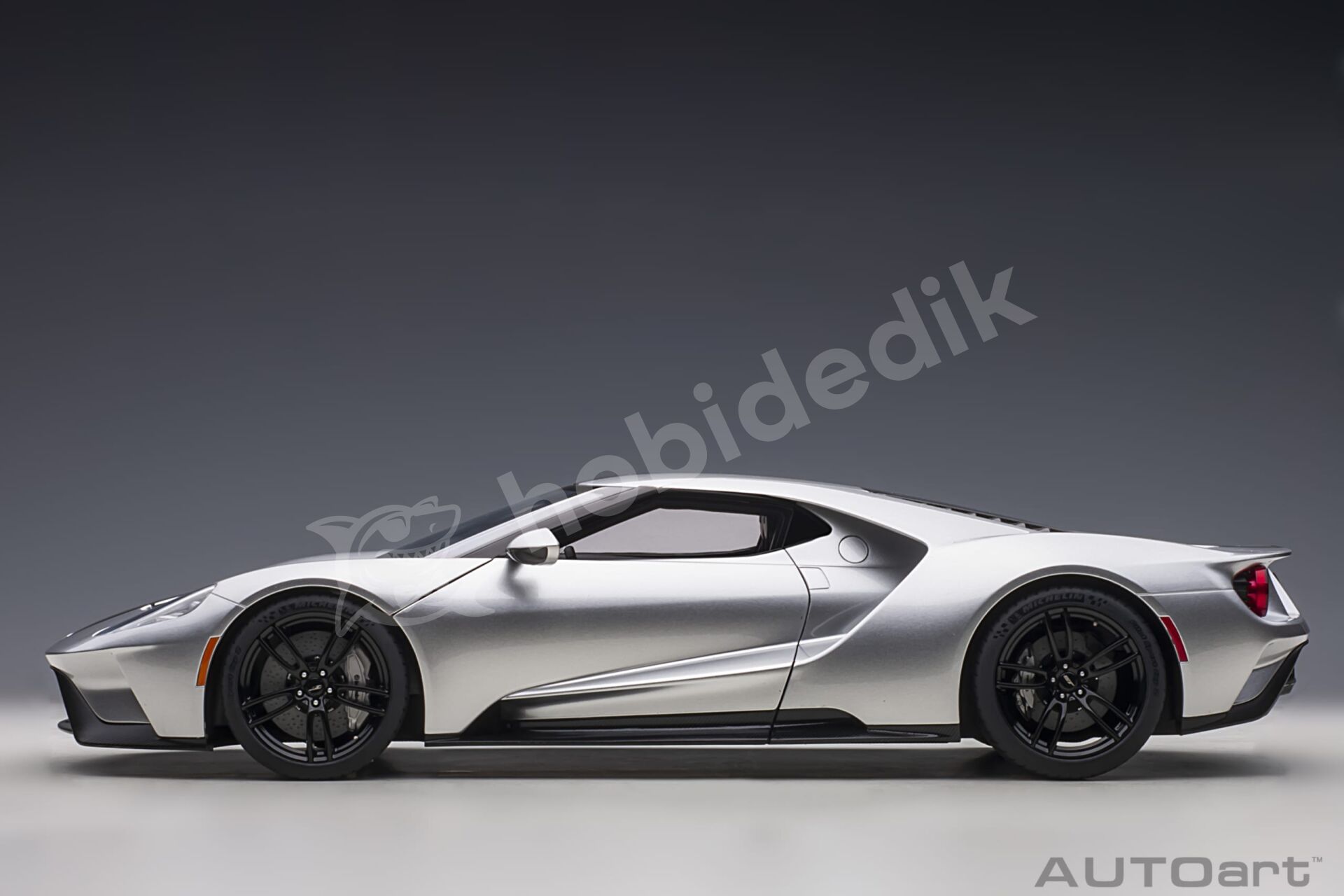 AUTOart 1:12 Ford GT 2017 Ingot Silver/Black Stripes (12108) | Model Araba