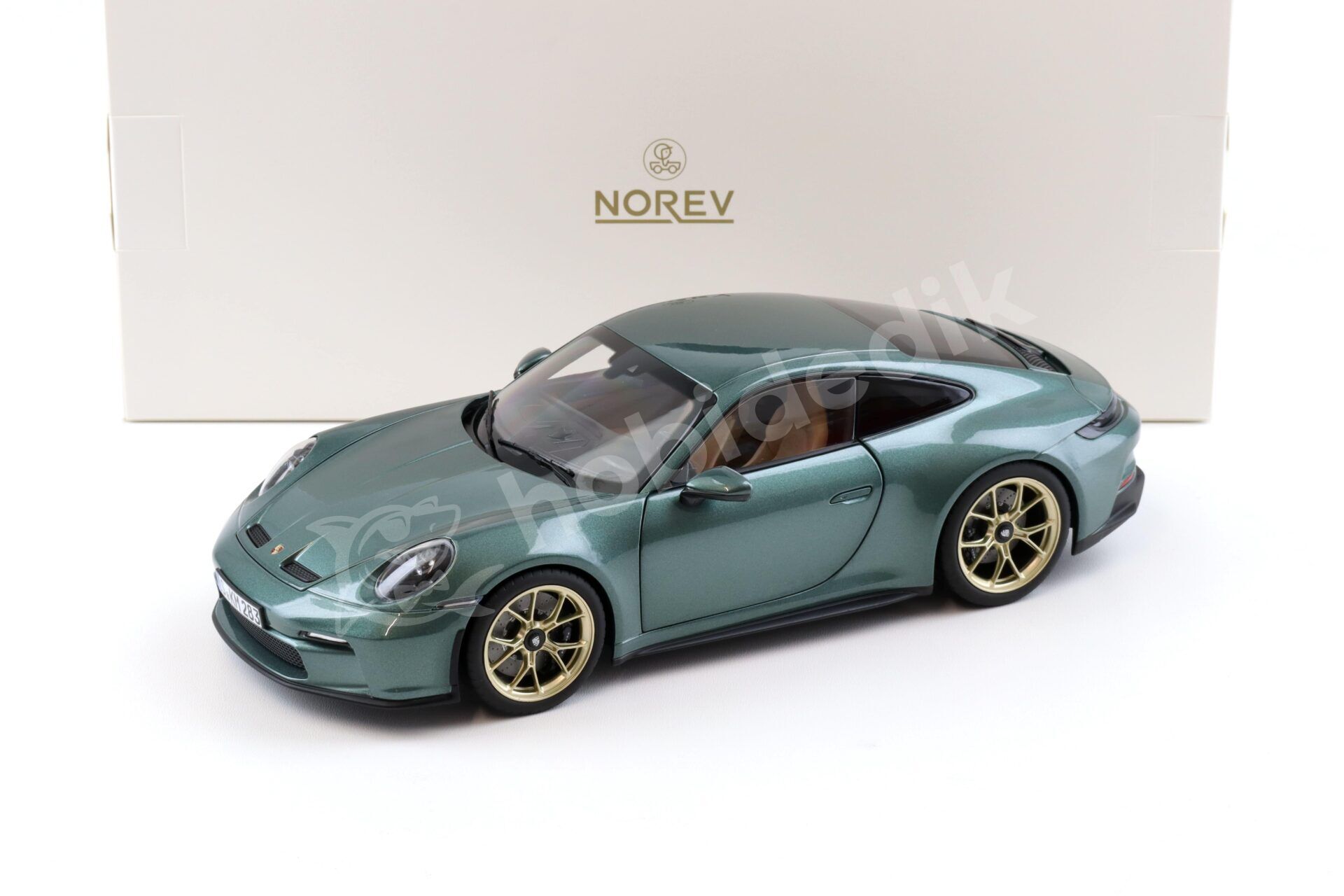 Norev 1:18 Porsche 911 (992) GT3 Touring 2021 Malachite Green Metallic (187382) | Model Araba