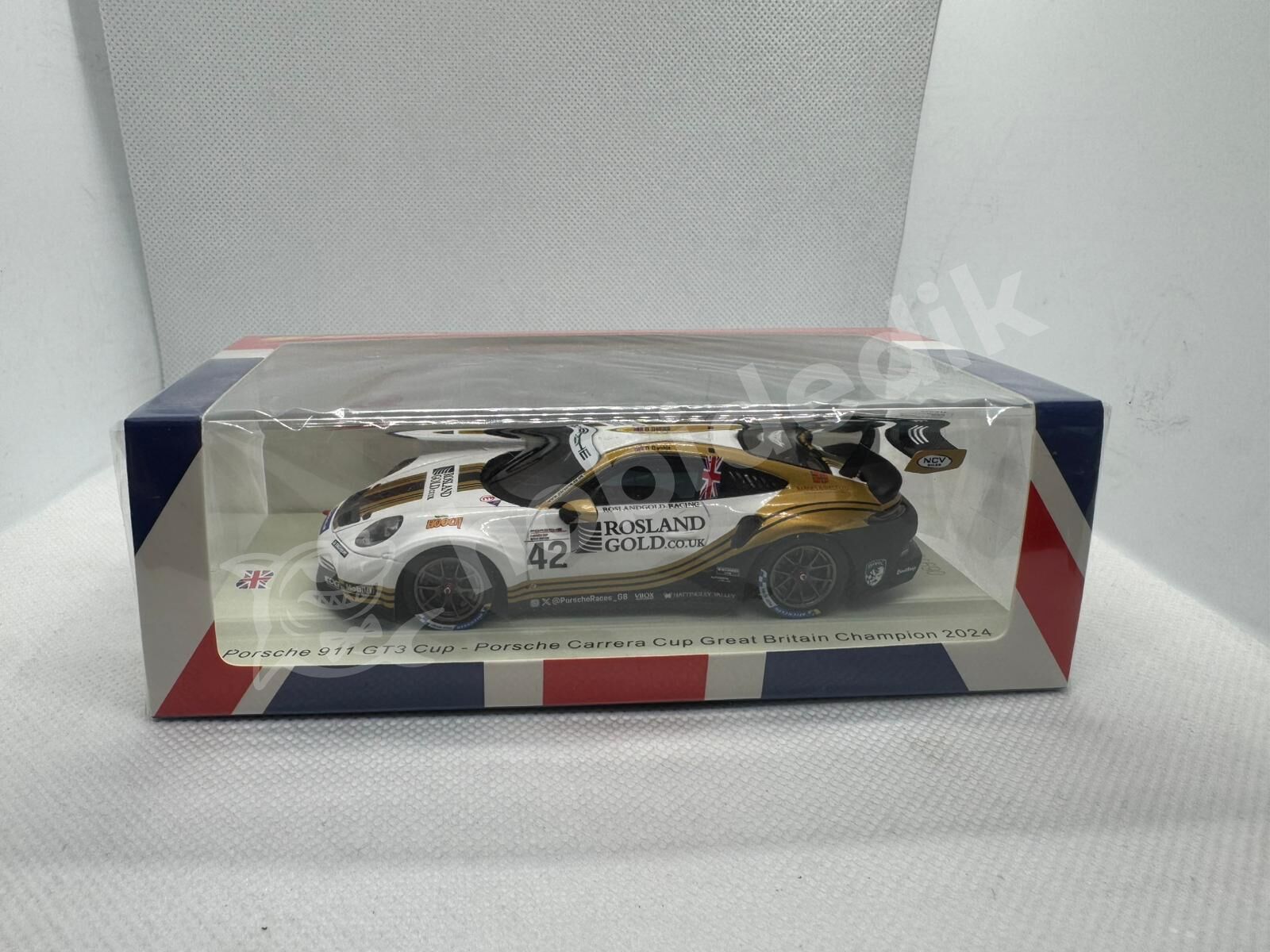 Spark 1:43 Porsche 911 GT3 Cup #42 2024 UK025 | Model Araba