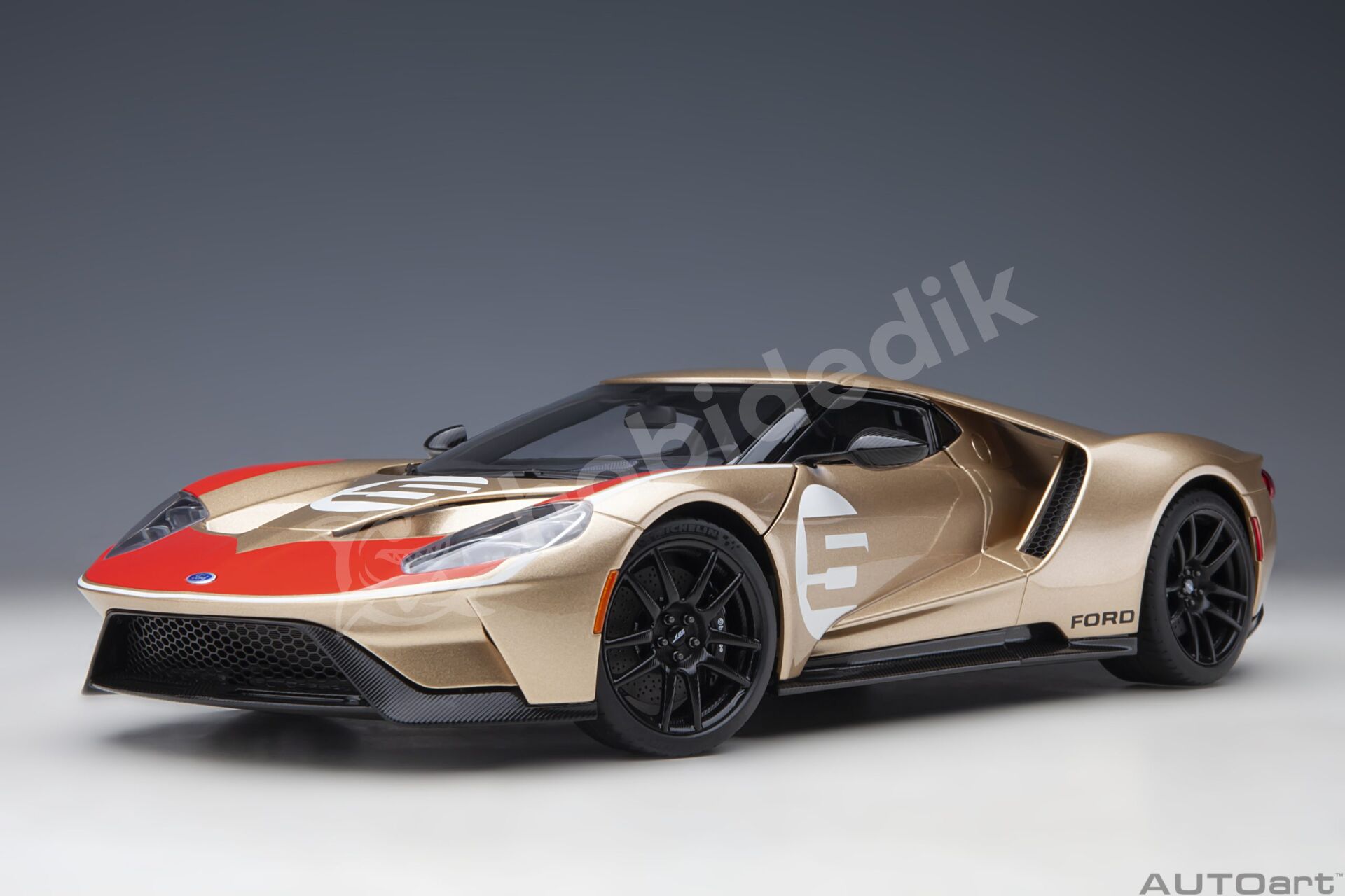 AUTOart 1:18 Ford GT (2022) Holman Moody Heritage Edition (72928) | Model Araba