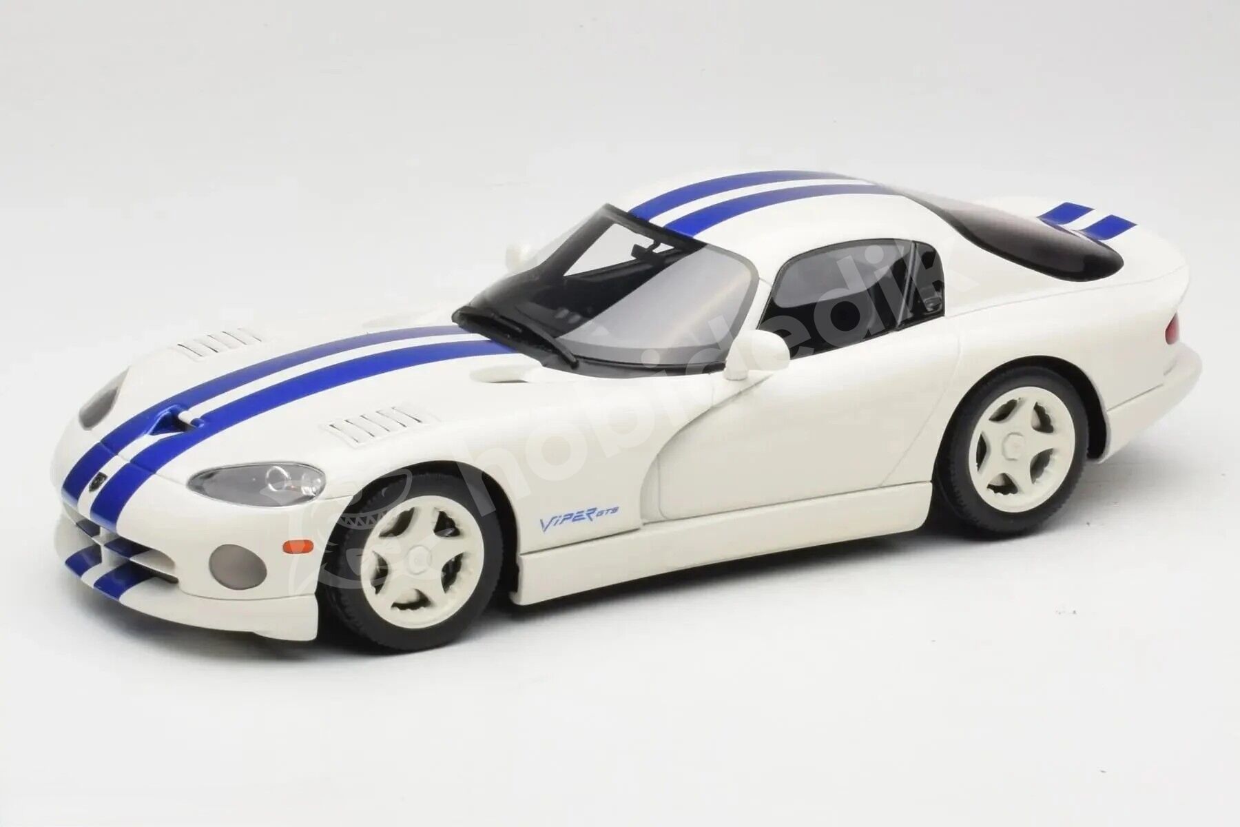 GT Spirit 1:18 Dodge Viper GTS Coupe (1996) Stone White (GT940) | Model Araba