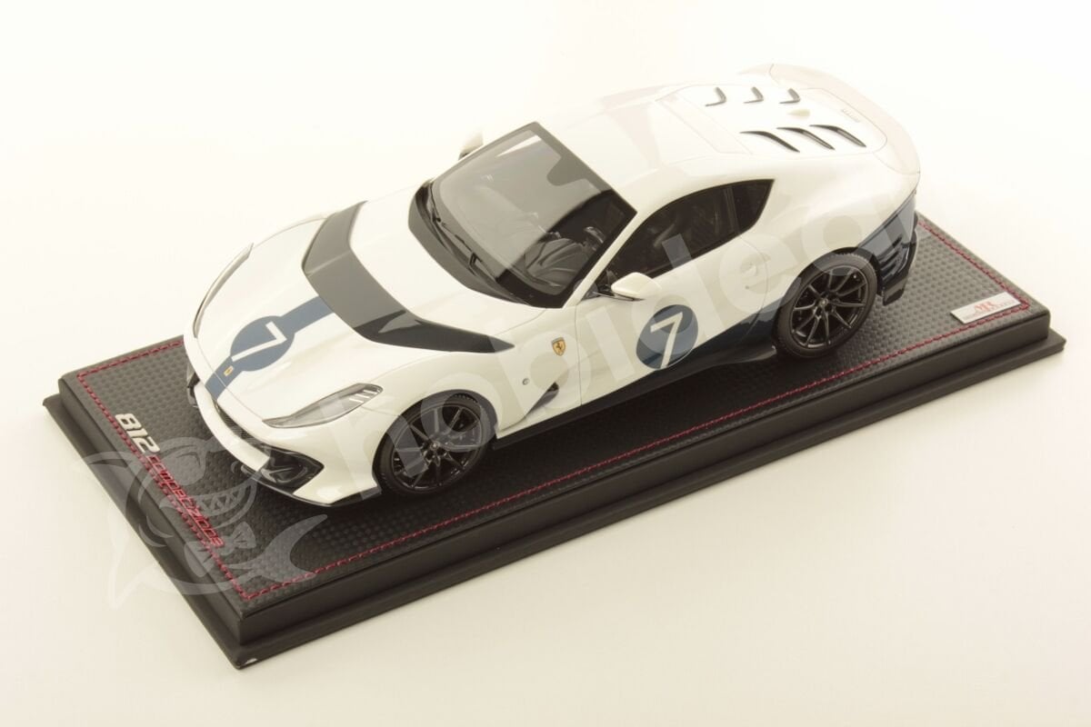 MR Collection 1:18 Ferrari 812 Competizione Bianco Italia / Blu Nart (FE033SE3) | Model Araba