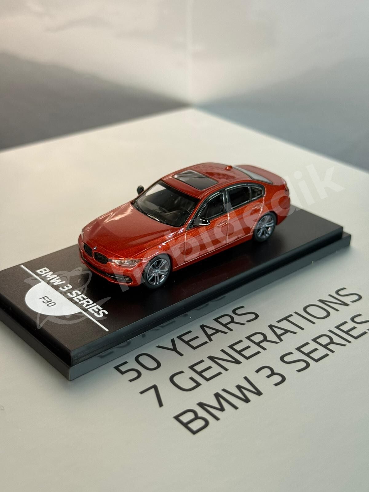 Almost Real 1:64 BMW Collector Edition “50 Years BMW 3 Series” (7 Model Set) (80415B91F71) | Koleksiyon Seti