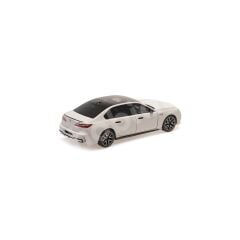 Minichamps 1/18 BMW I7 M70 G70 2024 - Beyaz Metalik - 110 023702
