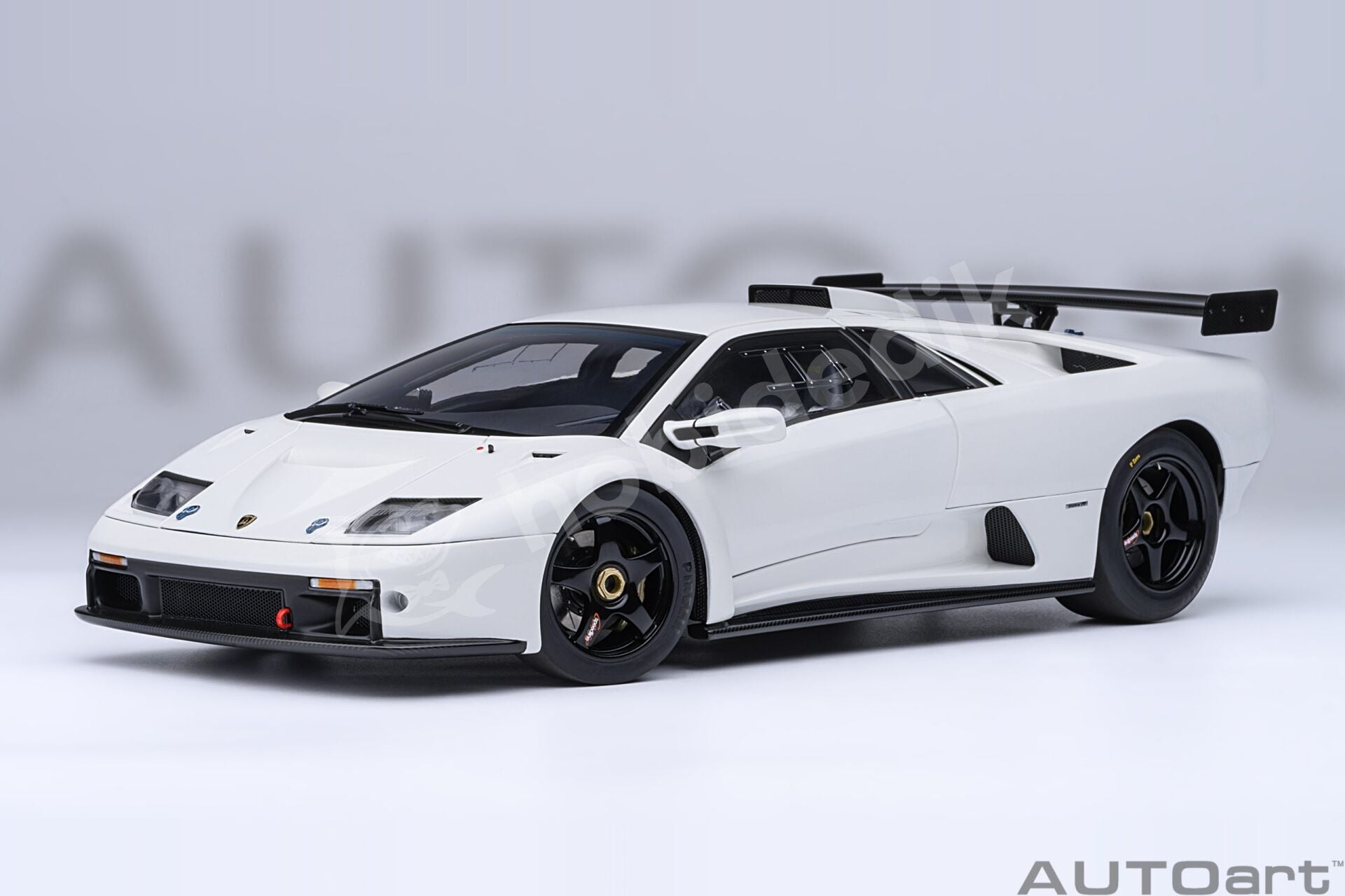 Autoart 1/18 Lamborghini Diablo GT-R – İmpact White - 79136