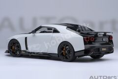 Autoart 1/18 Nissan GT-R50 by Italdesign (Metallic White/Black) - 77511