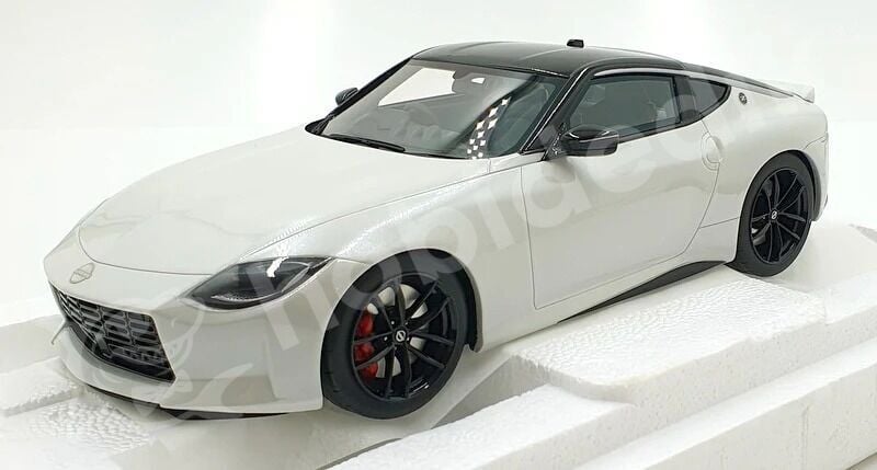Top Speed 1/18  2023 Nissan Fairlady Z Version ST RHD Everest White - TS0413