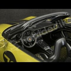 Spark Models 1/18 Porsche 911 Spirit 70 - Olive Neo